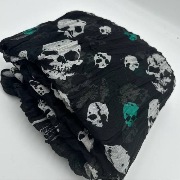 Gauze Infinity Skull Scarf - Picture 4 of 6